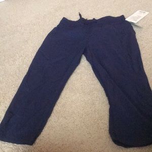 NWT lululemon dance studio crop  navy size 4